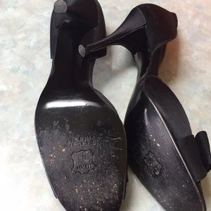 Stuart Weitzman Shoes - Stuart Weitzman satin pumps Stuart Weitzman Shoes - Stuart Weitzman satin pumps